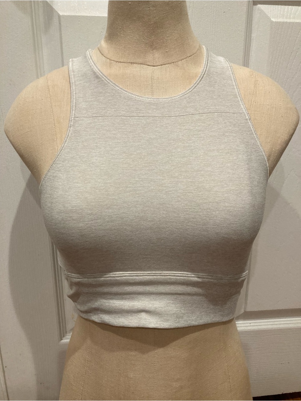 Outdoor Voices Women's Slashback Crop Top Sports Bra Size XS  Cream